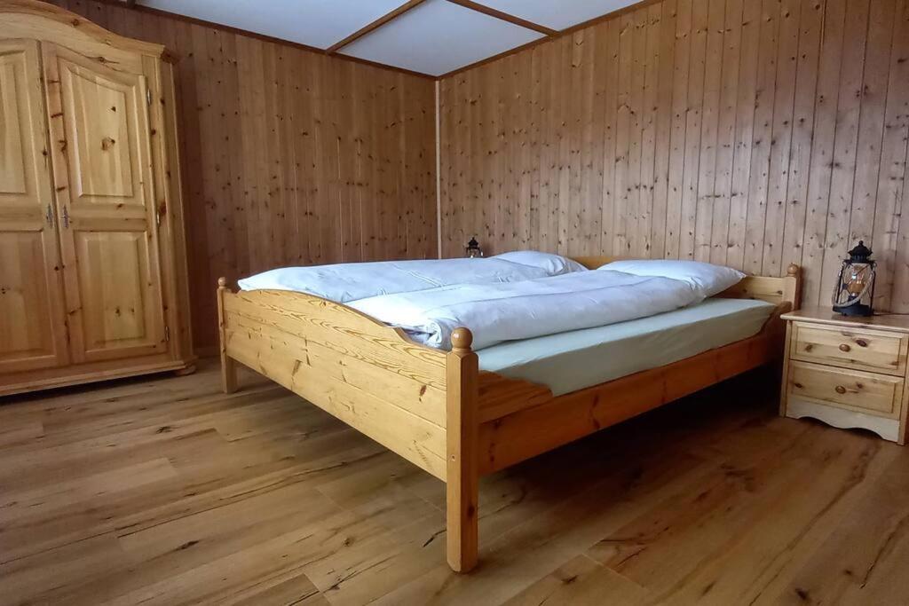 Kaenzeli - Ferienwohnung Mit Traumaussicht Beatenberg Bagian luar foto